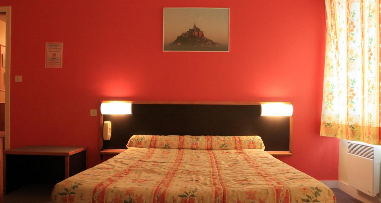 Logis Hotel Et Restaurant La Tour Brette Pontorson Luaran gambar